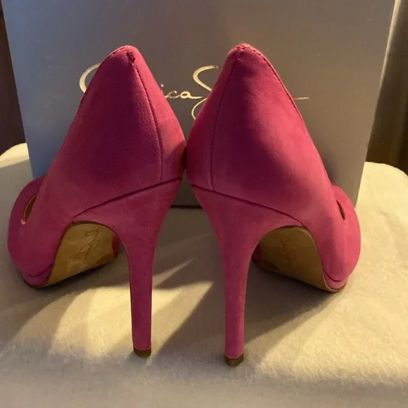 Jessica Simpson Suede Pink Pumps!’ - Picture 5 of 5